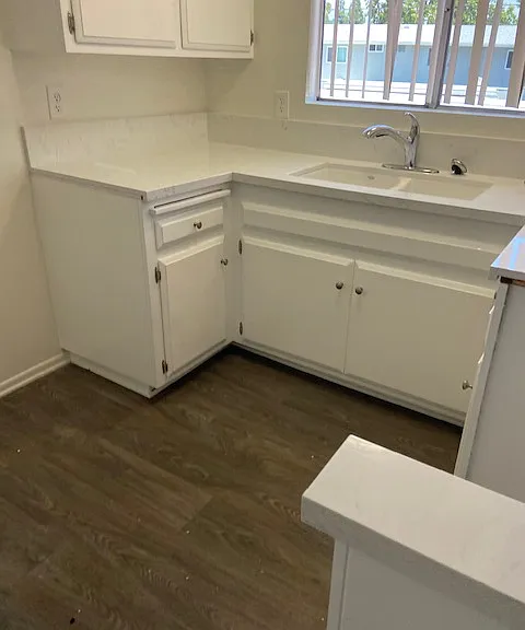 The Enrique Apartments — Photo 23