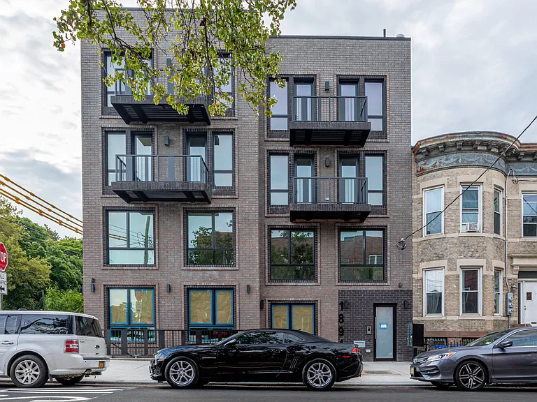 1894 De Kalb Ave #3 — Photo 13
