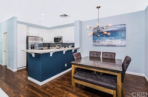 3rd image of 24091 Meadowbrook Ln