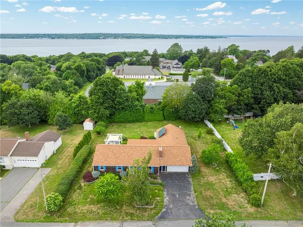 55 Souza Way, Portsmouth, RI 02871