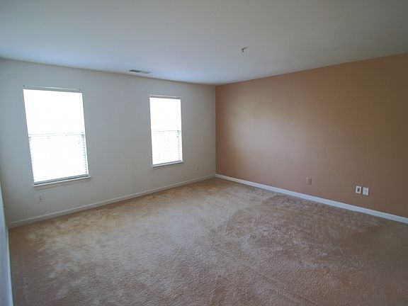 3rd image of 8054 Lisle Dr APT 203