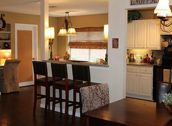 5th image of 518 Valley View Dr