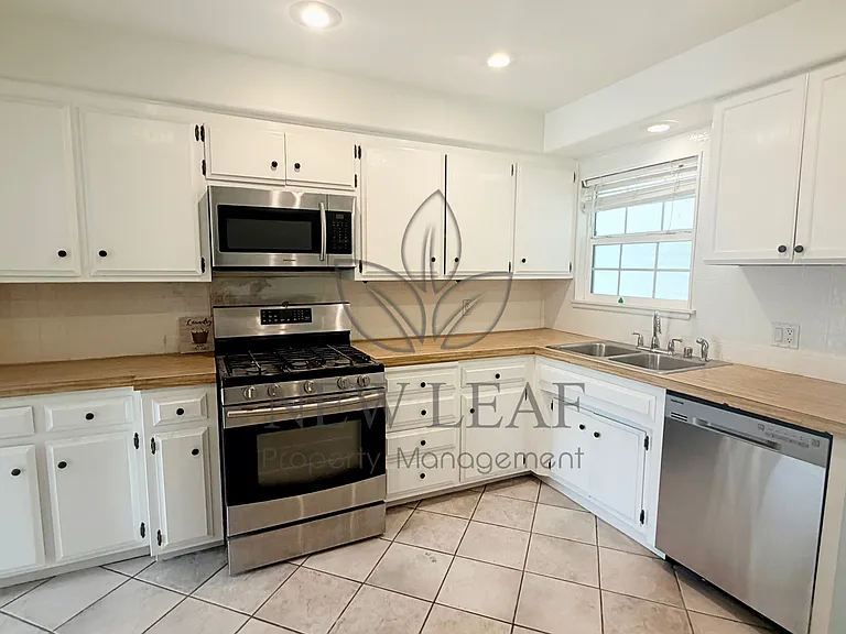 22684 Minona Dr — Photo 7
