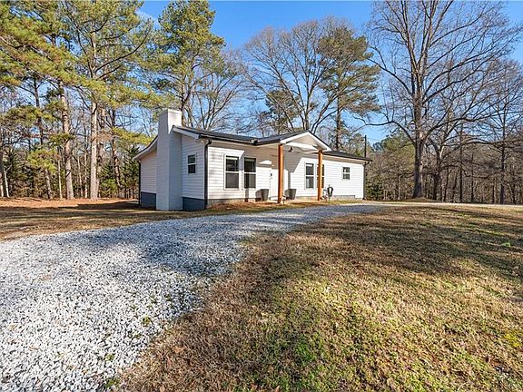 2nd image of 588 Vaughn Rd