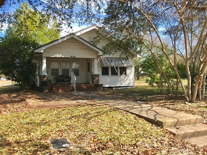 1st image of 824 N 14th St