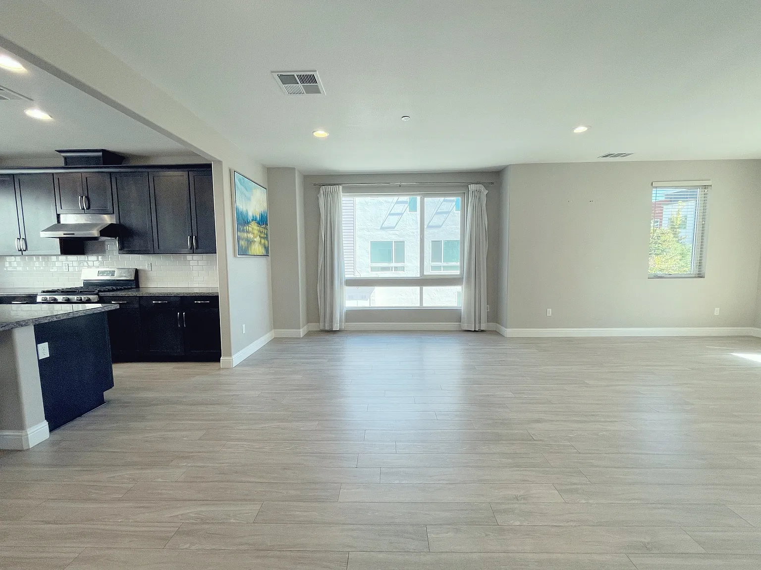 471 Baltimore Pl — Photo 3