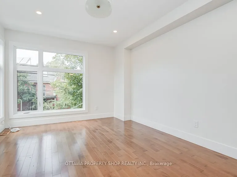 40 5th Ave — Photo 22