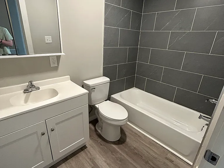 2879 N Dearborn St #2 — Photo 15