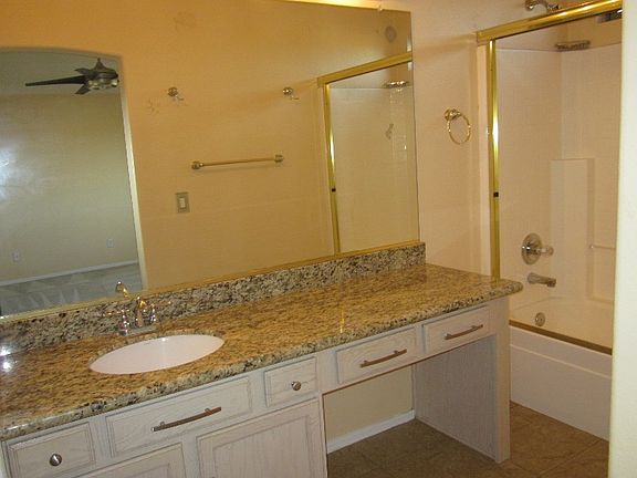 5th image of 3917 N 103rd Dr