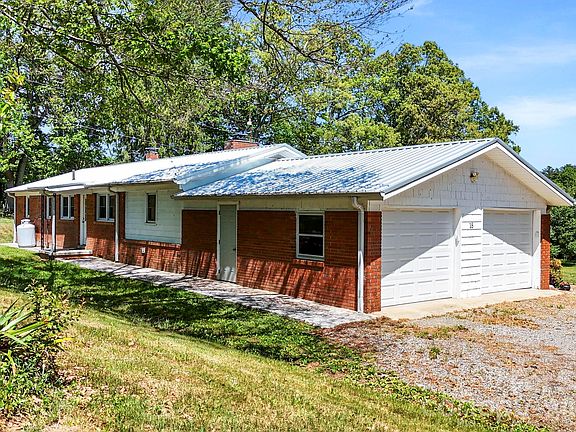 5th image of 18 Hilda Ln