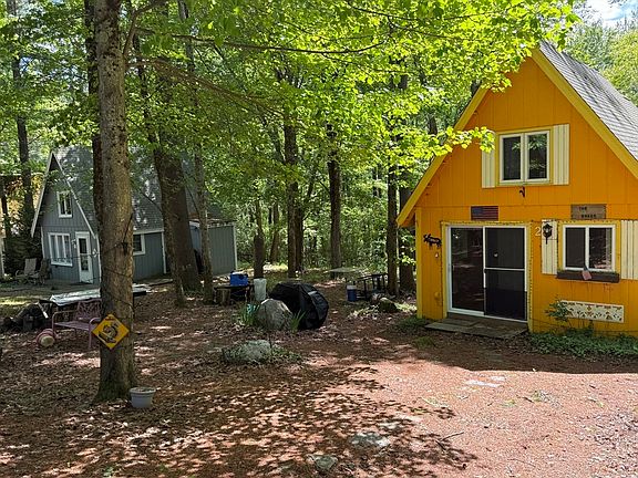 3rd image of 2 Holly Cir