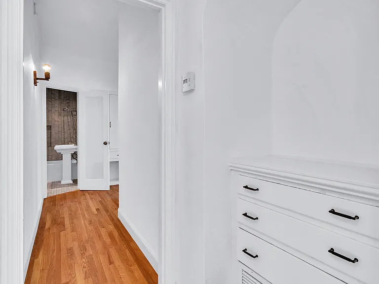 1275 S Cloverdale Ave #1 — Photo 26