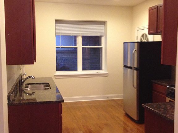 5th image of 4654 N Monticello Ave APT 3S