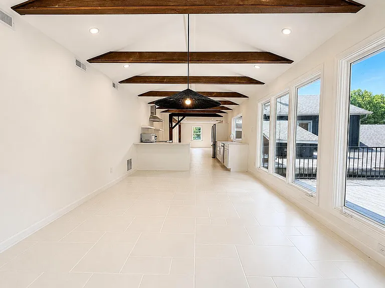 15300 Red Arrow Hwy #3 — Photo 8