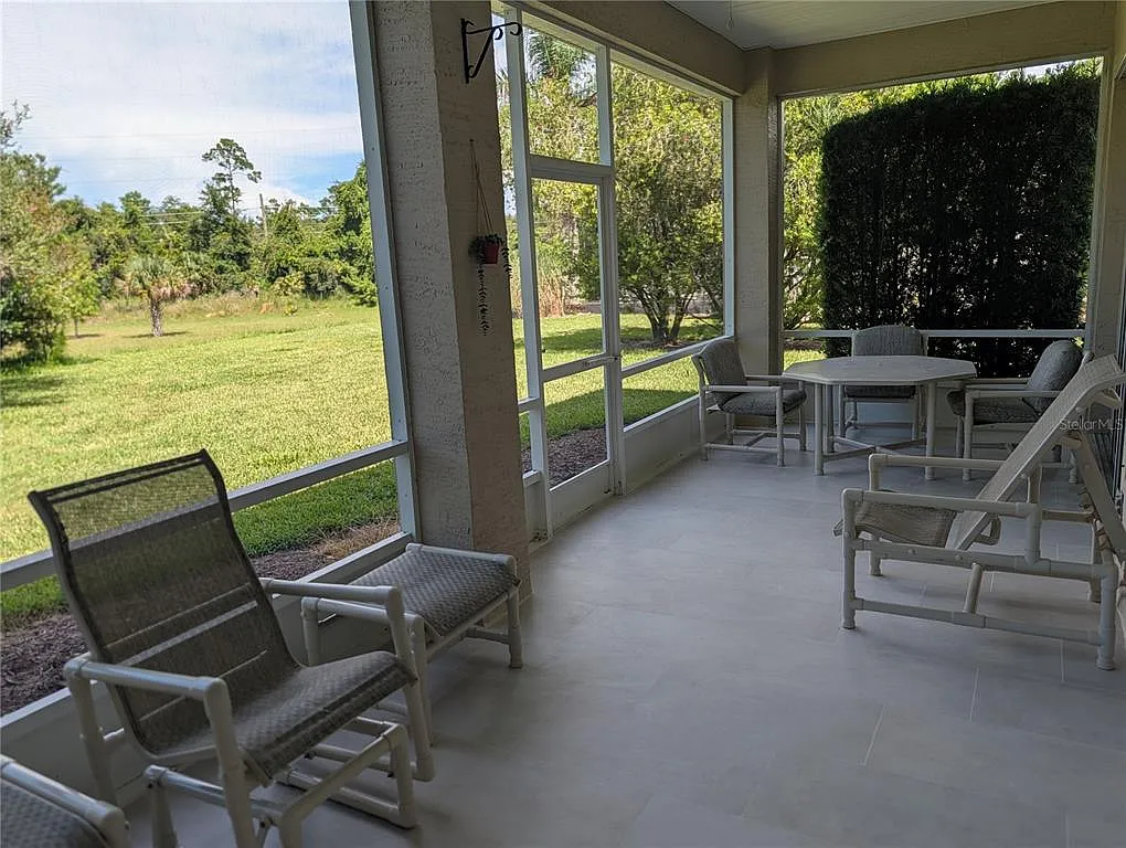 3 bed, 2.0 bath, 2111 sqft, $2,875 — Photo 4