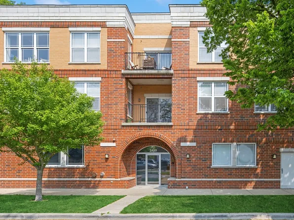 2935 Central St #202, Evanston, IL 60201
