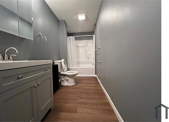 1st image of 111 Grove Ave