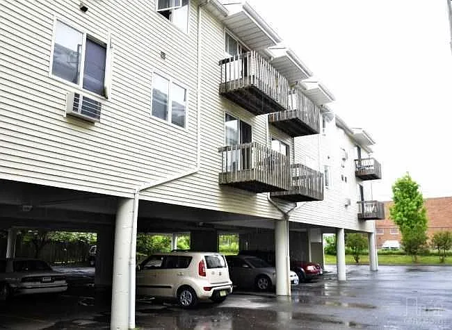 Building Photo - 42 Dean Pl #A205