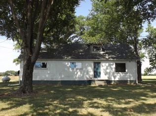 5659 N Lawrence Rd, Claremont, IL 62421