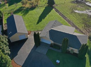 612 Alderbrook Ln, Grants Pass, OR 97527