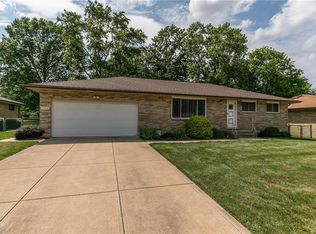 6242 Cabrini Ln, Seven Hills, OH 44131