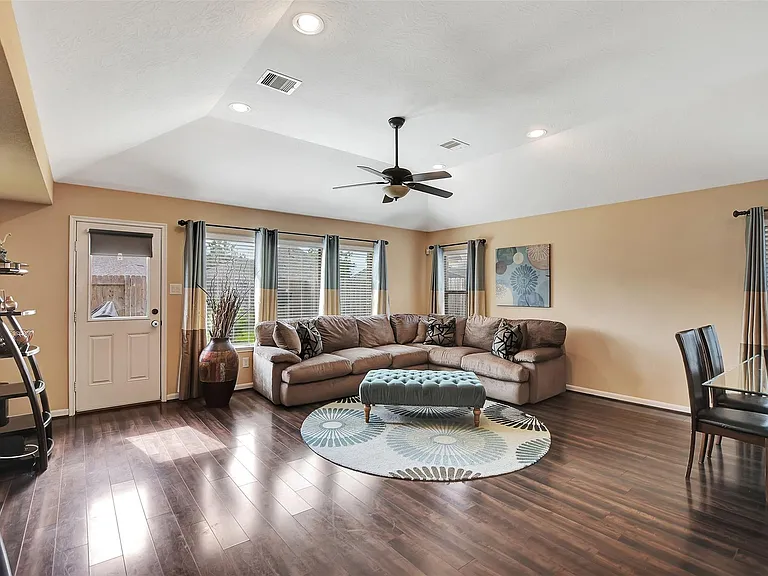 9706 Lockhart Reach Ln — Photo 9