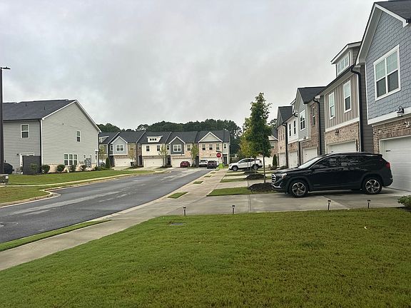 5th image of 5571 Hislop Ln