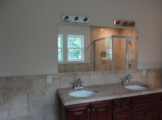 91 Central Pkwy, Huntington, NY 11743