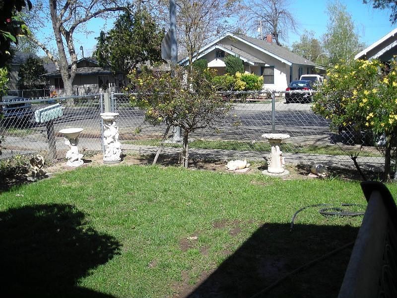 2nd image of 215 Ruberto St