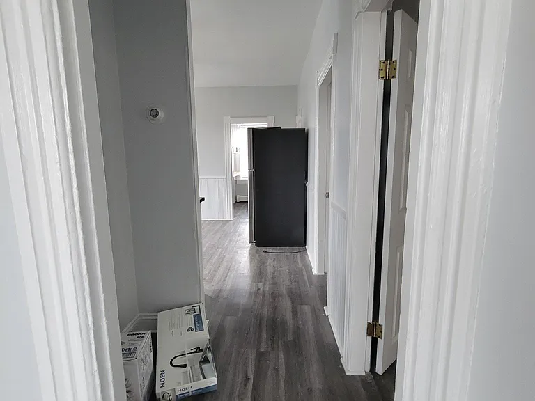 13 Regent Ave #2 — Photo 23