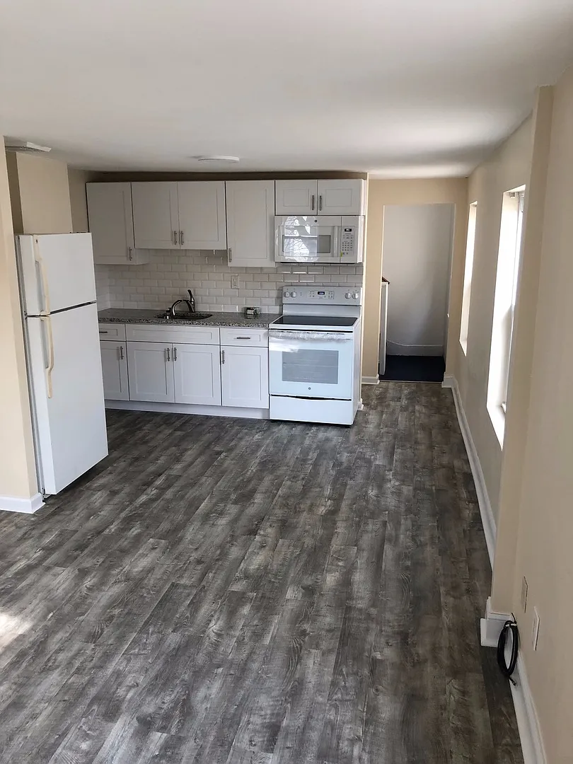 639 North 12th Street — Photo 3