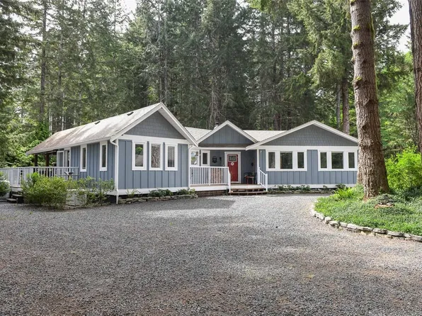 325 Bates Dr, Comox Valley, BC V0R 1W0