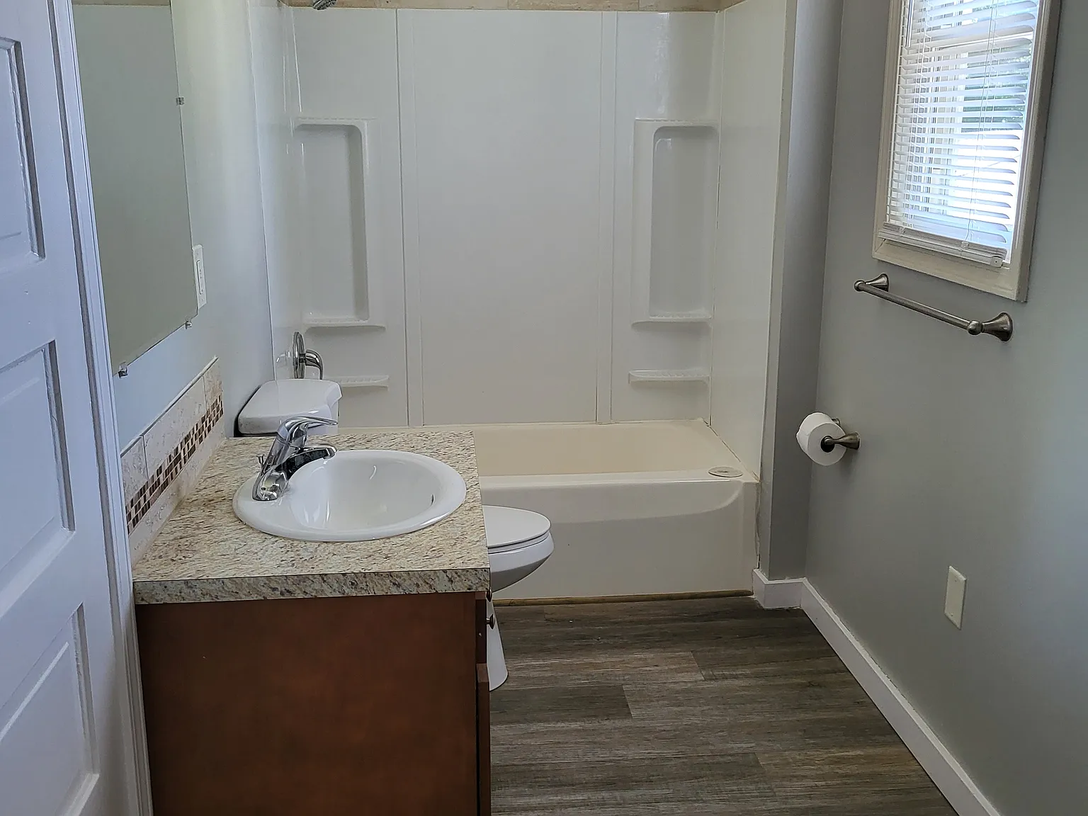 2 bed, 825 sqft, $1,495 — Photo 2