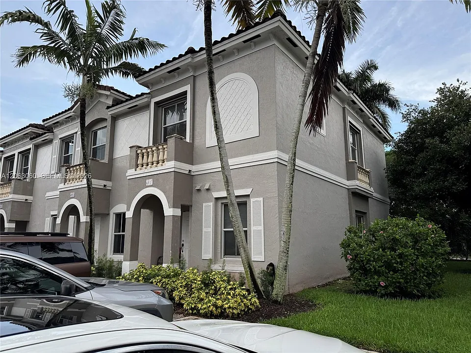 4917 SW 140th Ter #9