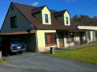 208 1st St, North Tazewell, VA 24630