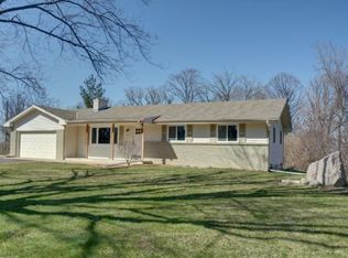 508 Hemlock Dr, Burnsville, MN 55337