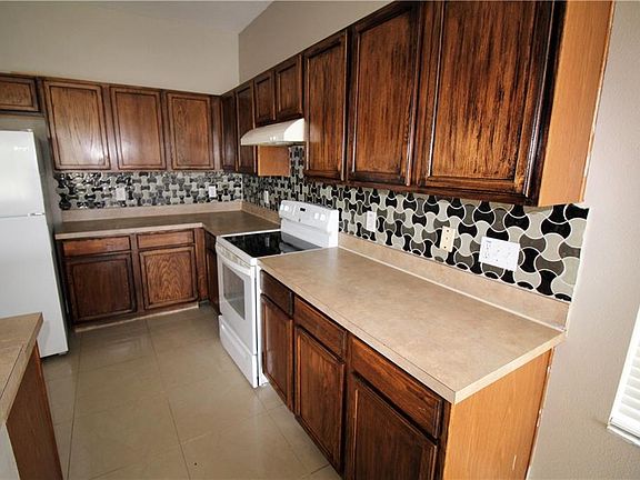 4th image of 436 Stone Briar Dr