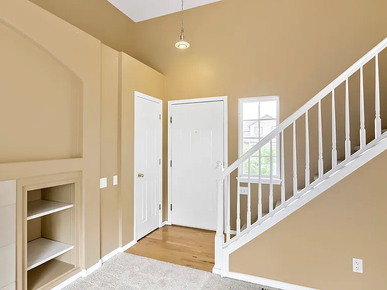 10522 Taylor Ave — Photo 3