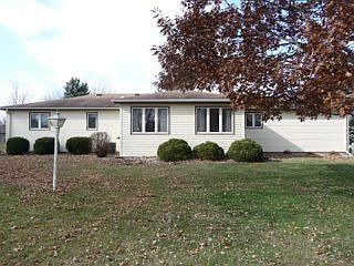 2nd image of 916 Club Dr #C