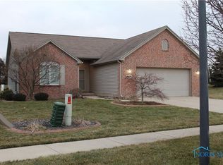 10032 N Shannon Hills Dr, Perrysburg, OH