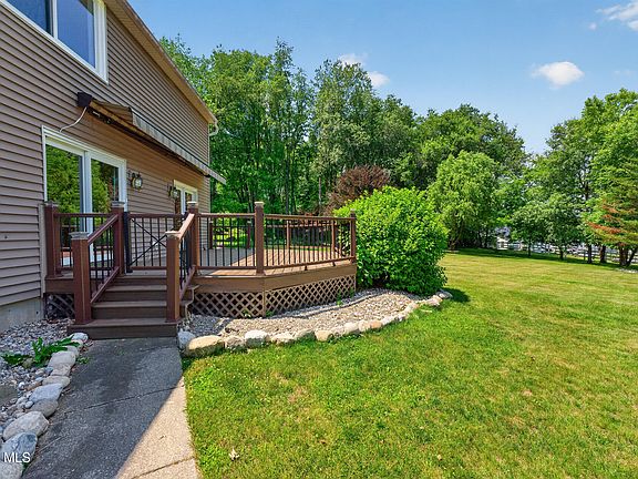 5th image of 88 Oak Valley Way