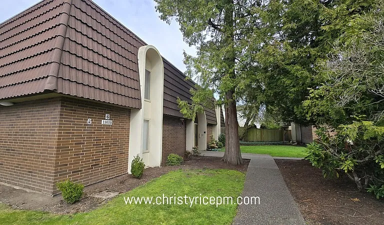 11010 NE 68th St #627 — Photo 12