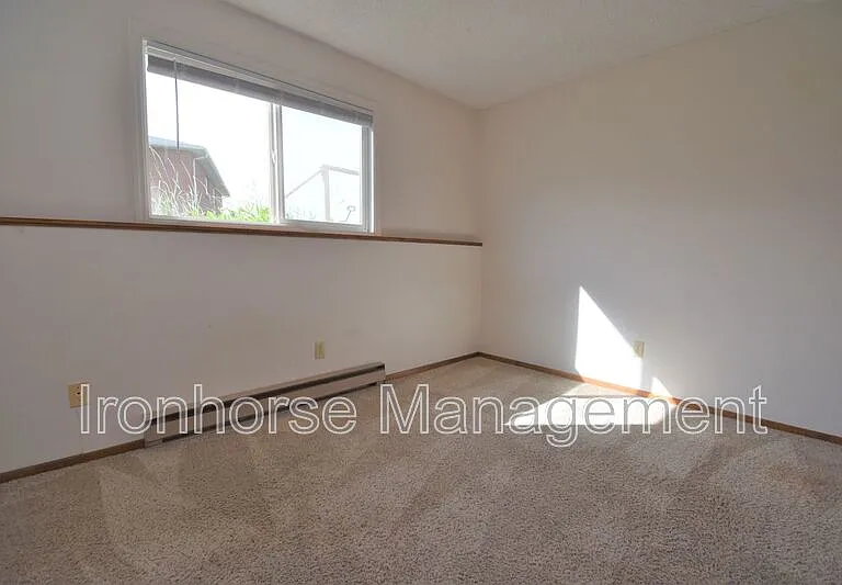 1901 S Black Ave #C — Photo 16
