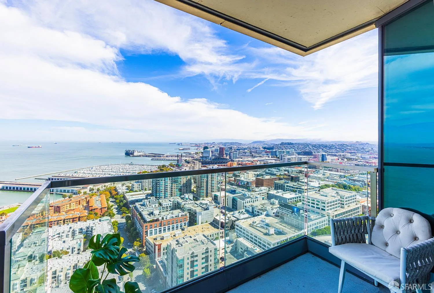 2 bed, 2.0 bath, 1309 sqft, $11,995 — Photo 3