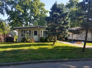 10011 Charjean Dr, Saint Ann, MO 63074