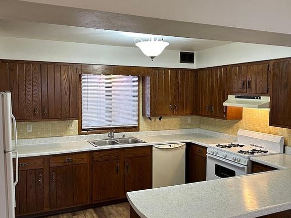 2nd image of 207 River Ln APT 4