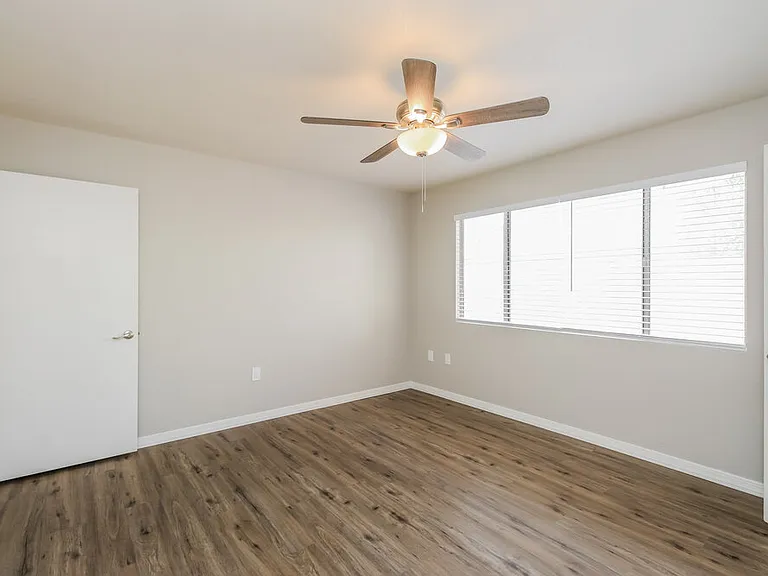 1164 N Naples Dr — Photo 10