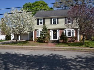42 Alexander McGregor Rd, Pawtucket, RI 02861