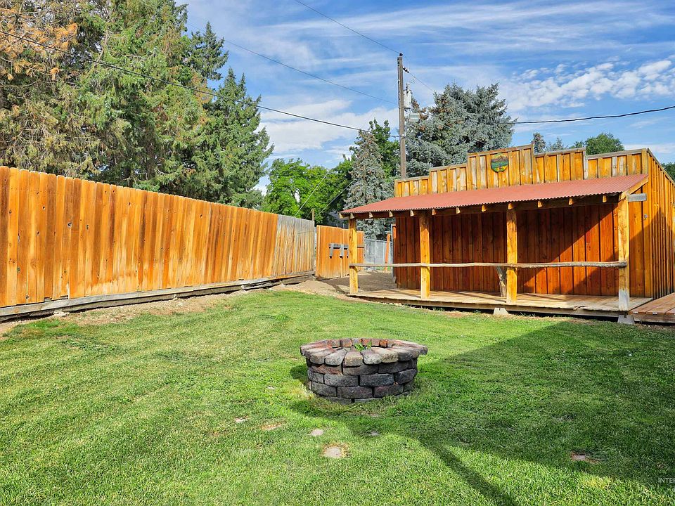 3827 Skyline Dr, Nampa, ID 83686 | Zillow