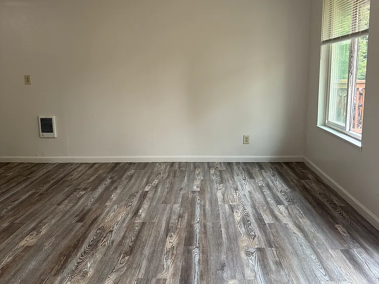 13460 SW Allen Blvd #5 — Photo 4